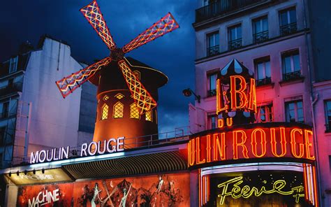 spettacoli moulin rouge parigi